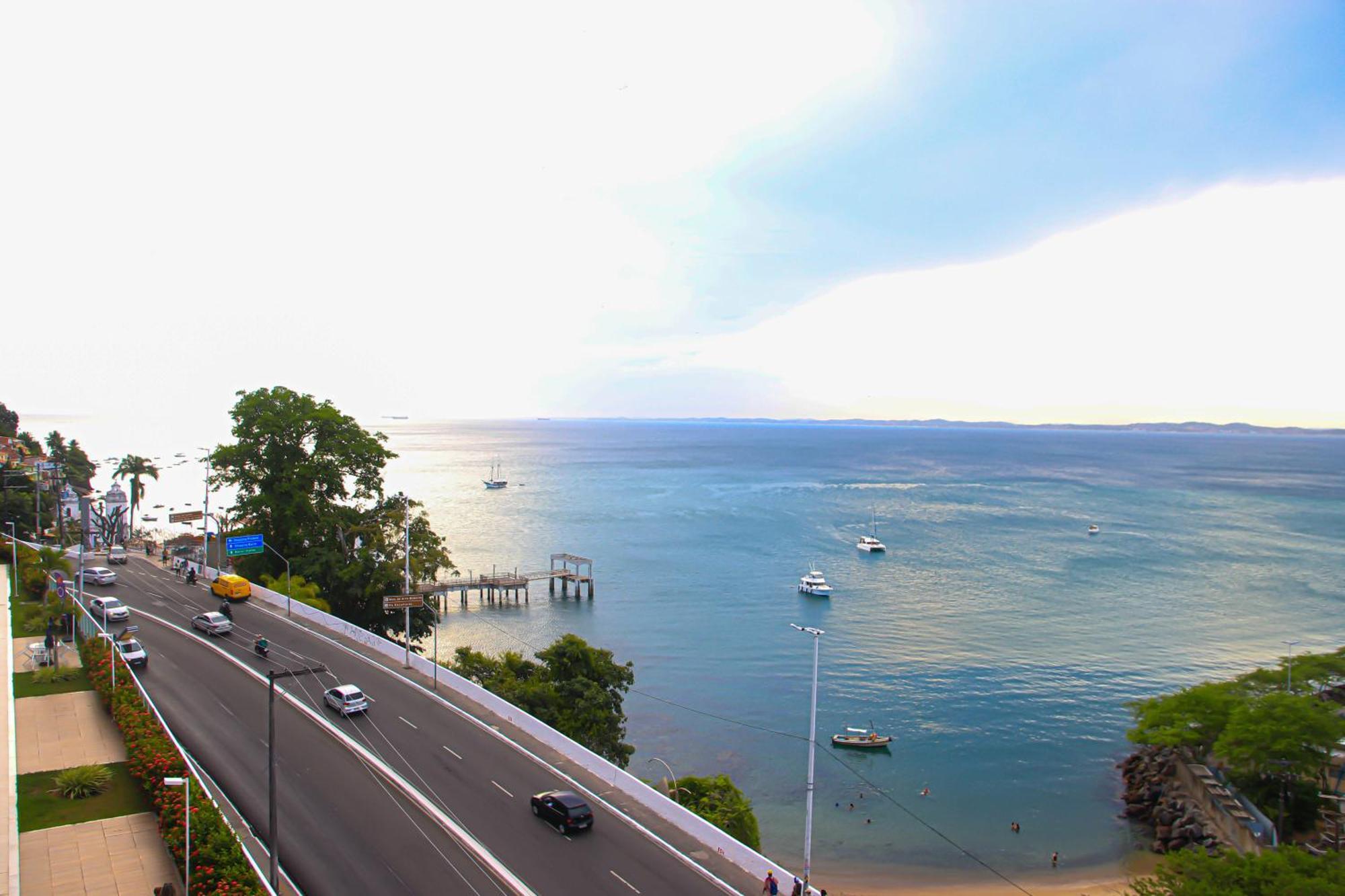 Cloc Marina Vista Mar P/ A Baia De Todos Os Santos Lejlighed Salvador Eksteriør billede