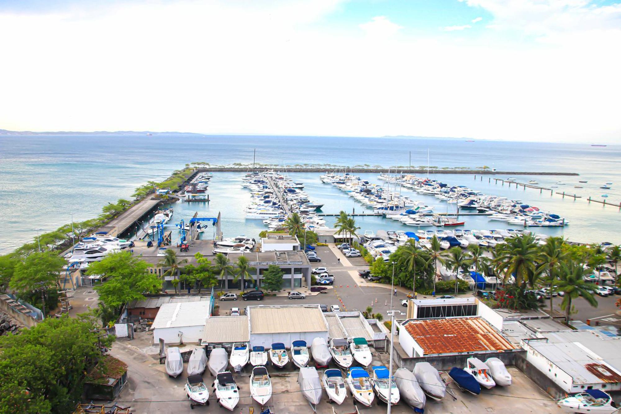 Cloc Marina Vista Mar P/ A Baia De Todos Os Santos Lejlighed Salvador Eksteriør billede