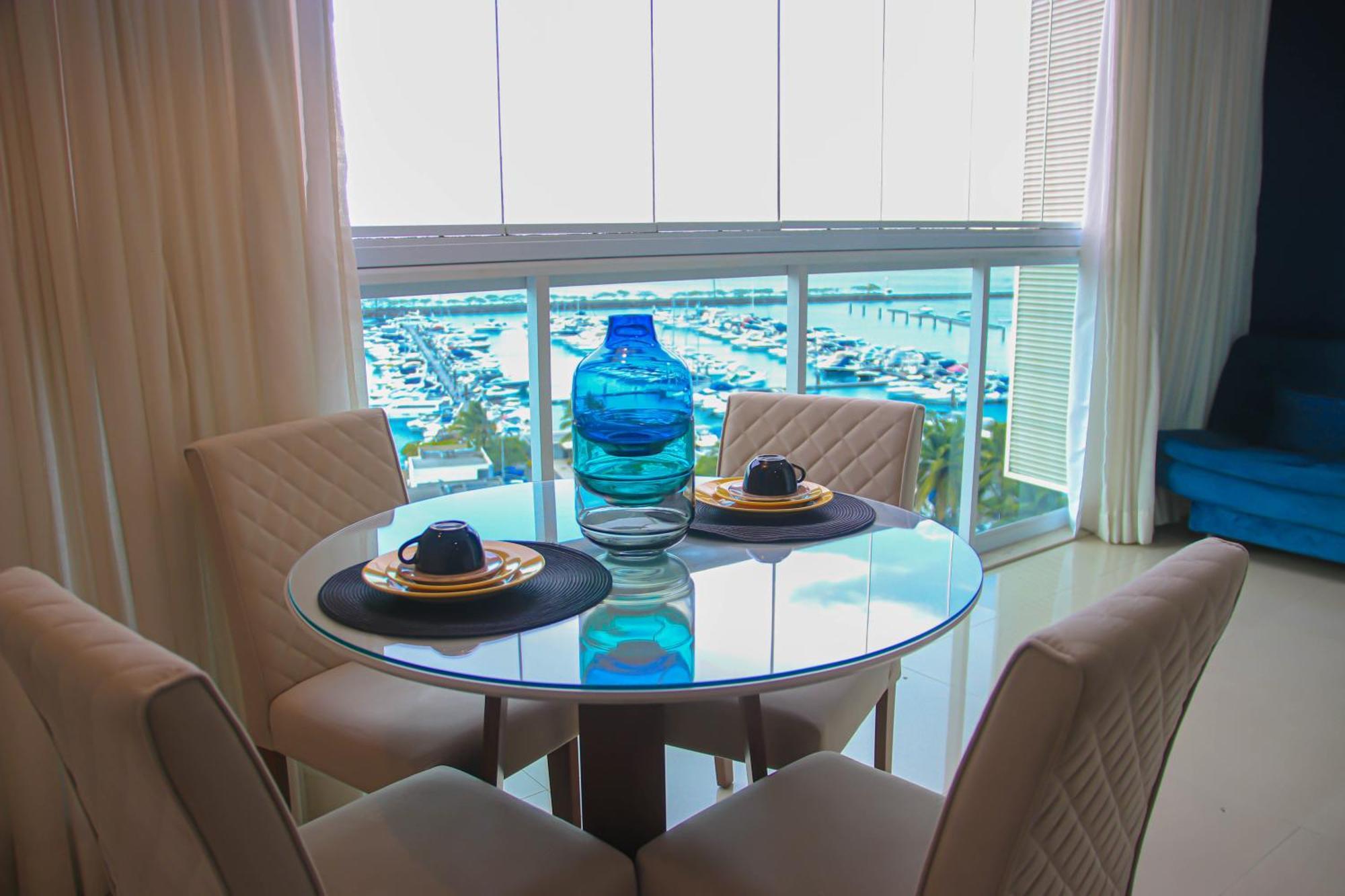 Cloc Marina Vista Mar P/ A Baia De Todos Os Santos Lejlighed Salvador Eksteriør billede