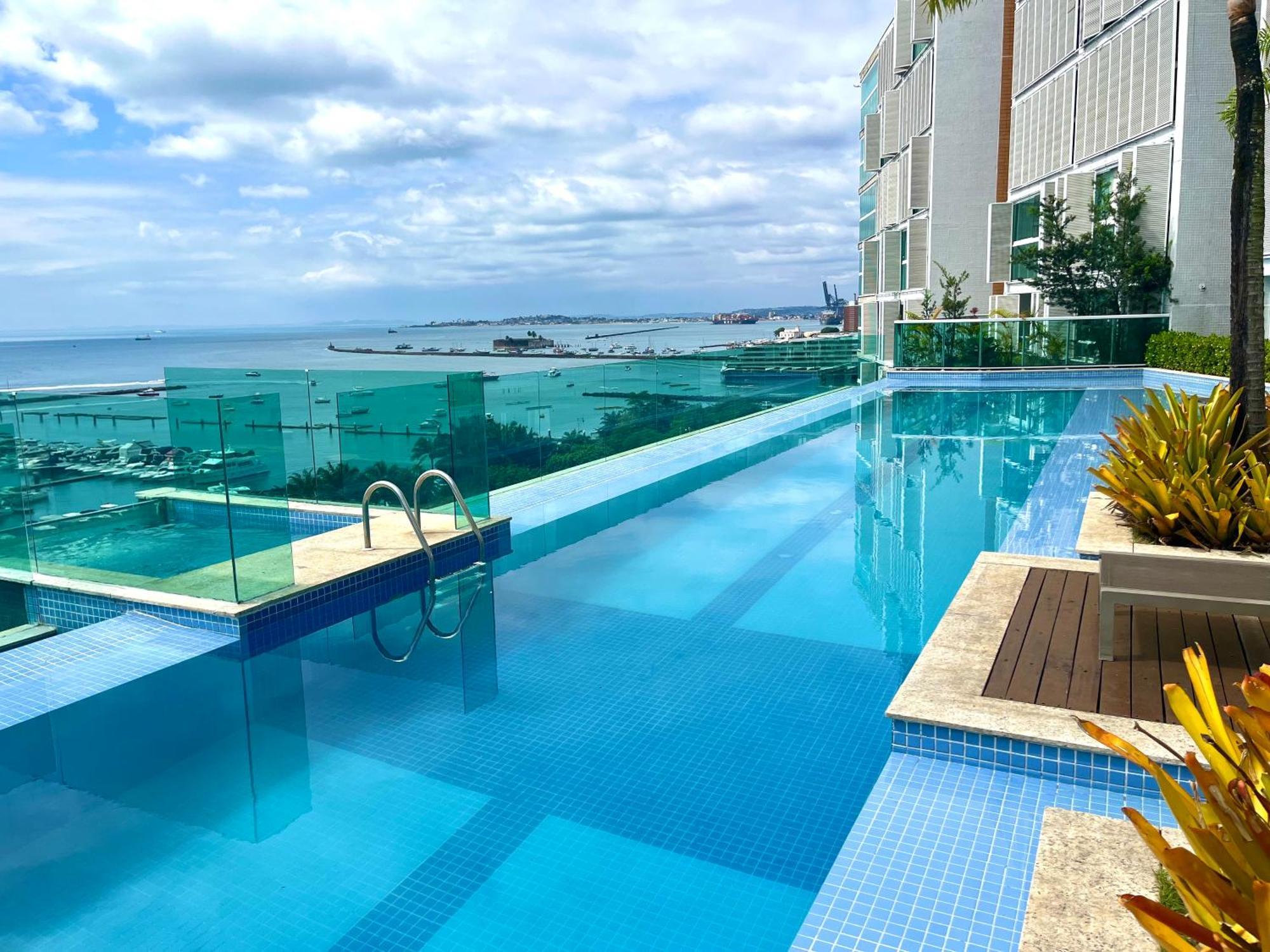 Cloc Marina Vista Mar P/ A Baia De Todos Os Santos Lejlighed Salvador Eksteriør billede